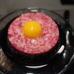 北海道焼肉 北うし - びえい和牛サーロインのとろけるユッケ 2022.5月