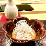 青空 - 湯引き鰹を辛子醤油で　美味過ぎる