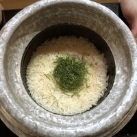 是しん - ◆新生姜の炊き込みご飯、刻んだ新茶のせ