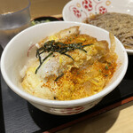 いろり庵 きらく - ミニカツ丼。ミニですが食べ応えあります