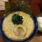 濃厚豚骨ラーメン 濱虎家 - 