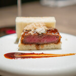 USHIGORO S. - シャトーブリアンカツサンド