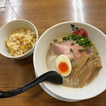 あいつのラーメン かたぐるま - こくとん＋バターコーンごはん