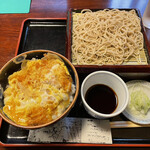 虎ノ門 大坂屋 砂場 - ミニヒレカツ丼と半盛り蕎麦セット1,000円税込