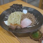 らぁ麺 飯田商店 - 看板料理の『醤油つけ麺』は、もちろんも美味しかったです。