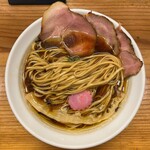 中華そば 正念場 - 平打ちストレート中太麺