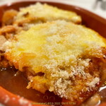 ガストロノミア ヨシ - 玉ねぎと舞茸のチーズグラタン