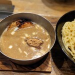 麺屋政宗 - トロトロ肉つけ麺(特盛)