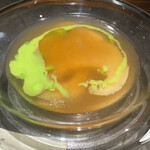 仁修樓 - フカヒレ　スナップエンドウのすり流し　金華ハム　上湯スープ　うすい豆