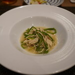 東京チャイニーズ 一凛 - 水蓮菜と押し豆腐の炒め物