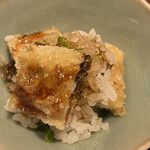 割烹 隆 - お昼のコース９６８０円。鰻と青長唐辛子の飯蒸し。揚げた鰻は初かも。青長唐辛子の爽やかな辛味が、鰻の旨味を引き出しています（╹◡╹）（╹◡╹）