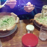 万人家 大学前店 - チャーシューメン　左大盛り　右並盛り