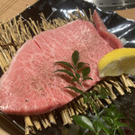 やきにく 飛牛 - 