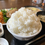 わ楽 - ご飯大盛…日に日に盛りが増えているような…