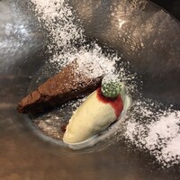 ロッシ - フルータ・カプレーゼとバニラジェラート