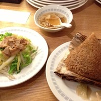 Az/ビーフン東 大阪店 - ミニ焼きビーフンとチマキセット。1000円。チマキがデカくて旨い。
