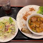 ベトナム料理専門店 マロンクァン - 5セット　ブンチャ・サラダ・ジュース　780円（税別）