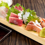 [Our specialty] 500 yen (excluding tax) assorted 7 pieces of Nagaita sashimi