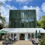 Crystal Palace - ホルバーン美術館の裏は現代的な建築に改装されている