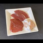 Yakiniku No Itou - 焼肉のいとう1人用ホルモン3種盛(牛ハツ、牛レバー、牛シマ腸)