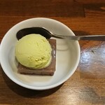 Hodo hodo - 抹茶アイスと小豆寒天
