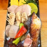 天然本マグロ丼専門店 司 - 銀鱈西京焼き弁当