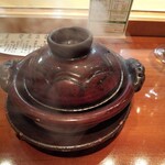 Ginza Rokusantei - メインは土鍋で登場