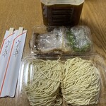 きはら食堂 - 持ち帰りの内容　ラーメン￥580を2人前