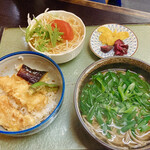 天寶 - ミニ天丼＋ミニネギ蕎麦セット　サラダ付き　　　　　　　　　　驚きの650円