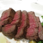 エスト! プロッシモ - 匝瑳市産卯の花牛ヒレ肉の炭火焼