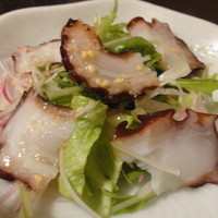 平川 - 蛸と旬菜の胡麻塩サラダ