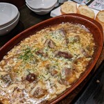 GRILL 炙之介 - 牛すじオニオングラタン980円