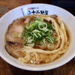 近江熟成醤油ラーメン 十二分屋 - 十二分屋そば（680円）