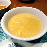 華都飯店 OsakaMetro本町ビル店 - スープ