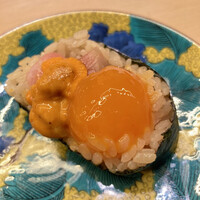 鮨よしかわ 麻布十番 - トロと卵黄の太巻き-濃厚赤出汁ソース-