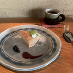 カフェ 火裏蓮花 - 雪の花のチーズケーキ