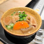 肉 いせや - もつ煮こみ