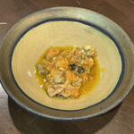 A e B - 蝦夷豚の内臓煮込み