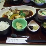 味愛おか半 - 鯛のかぶと煮ランチ