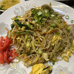 三輝 - 炒ビーフン700円