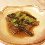 Tetsu an - 牛肉と山菜…
      赤にはやっぱり肉^_^