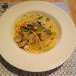 トラットリア ピウ リッコ - ③魚介とほうれん草生トマトのスパゲティーニ