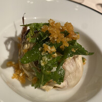 フォリオリーナ・デッラ・ポルタ・フォルトゥーナ - 麺状のパスタが出てくるのはとても珍しいです。ラッキー^ ^カラスミとチコリとか。パスタが中に隠れる