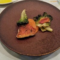 Le Salon de Legumes - メインの魚料理「シェフ厳選 魚介の一皿」