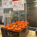 唐揚げ専門店 から揚げまる - 豊富なソース