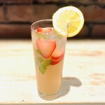 strawberry lemonade