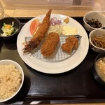 Ookamadomeshi Torafuku - 3種のミックスフライ定食