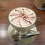 カフェ・ド・アメリ - フレーバーティーラテ（ヘーゼルナッツ）