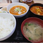 Motsuni No Matsui - ハーフ＆ハーフ定食