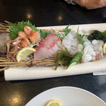 海鮮炉端 匠 - 造り3種盛り＋赤貝